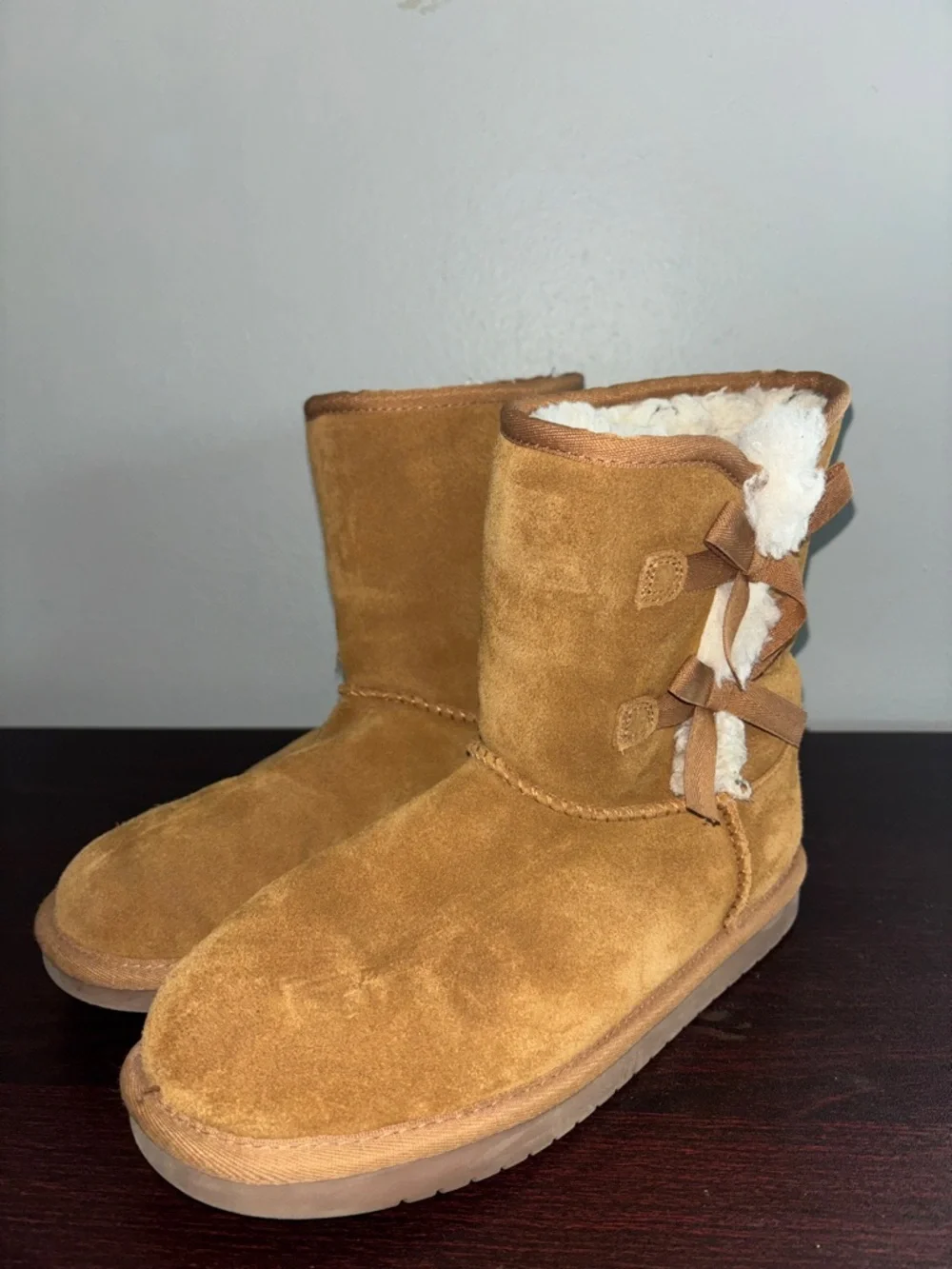 Koolaburra Kids Chestnut Suede Shearling-Lined Snow Boots